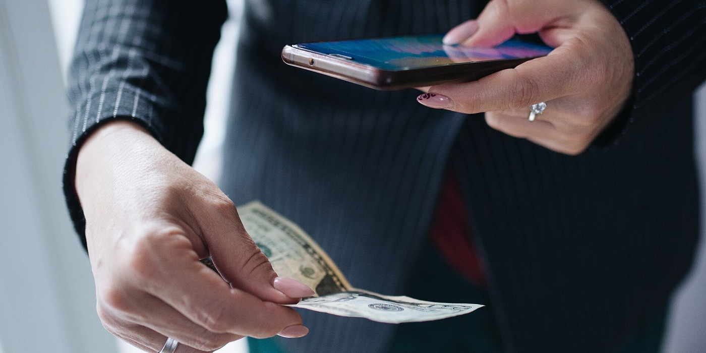 Imagem editorial relacionada a iOS corrige mais falhas segurança Apple